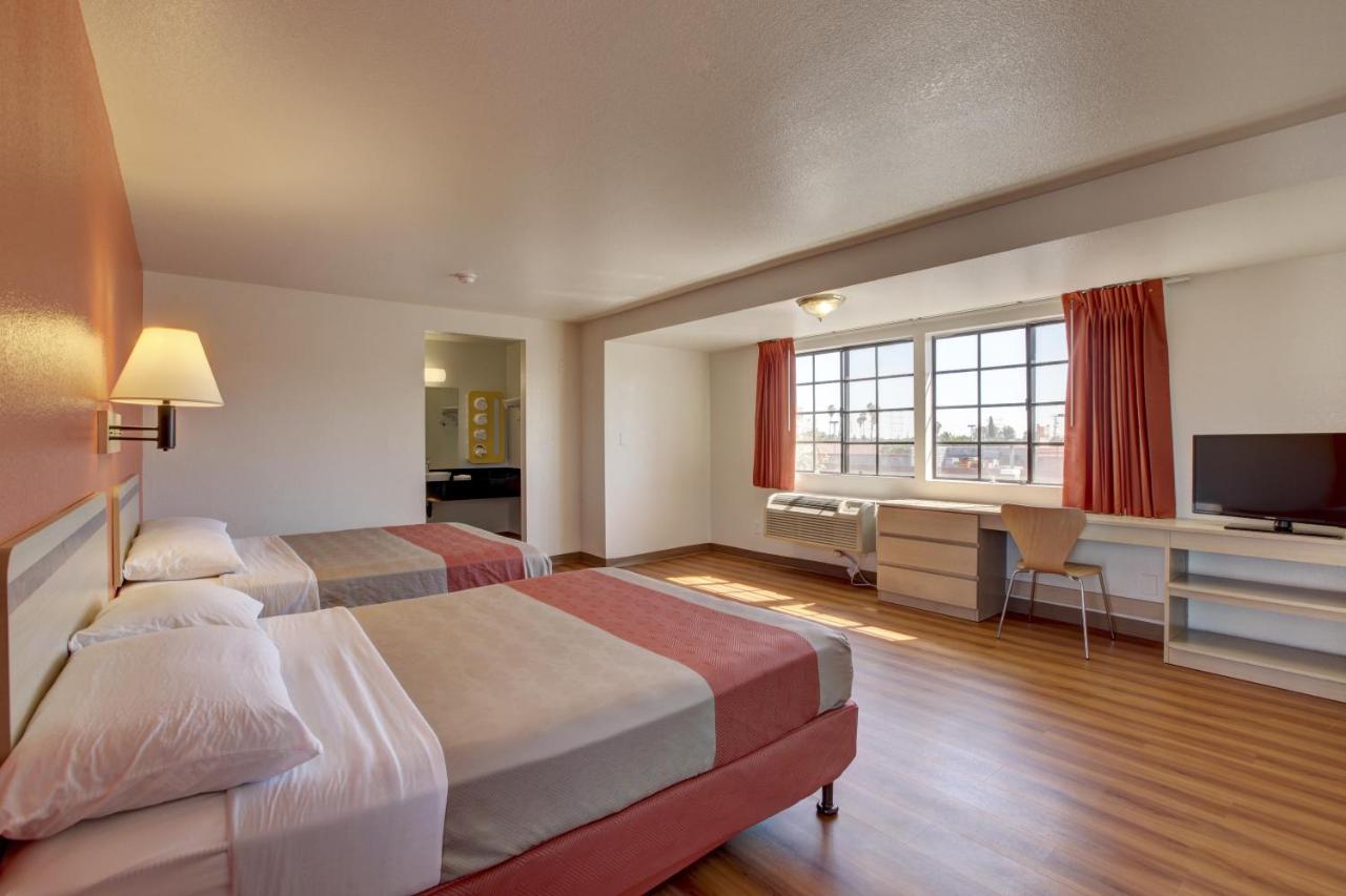 | Motel 6-Bellflower, CA - Los Angeles