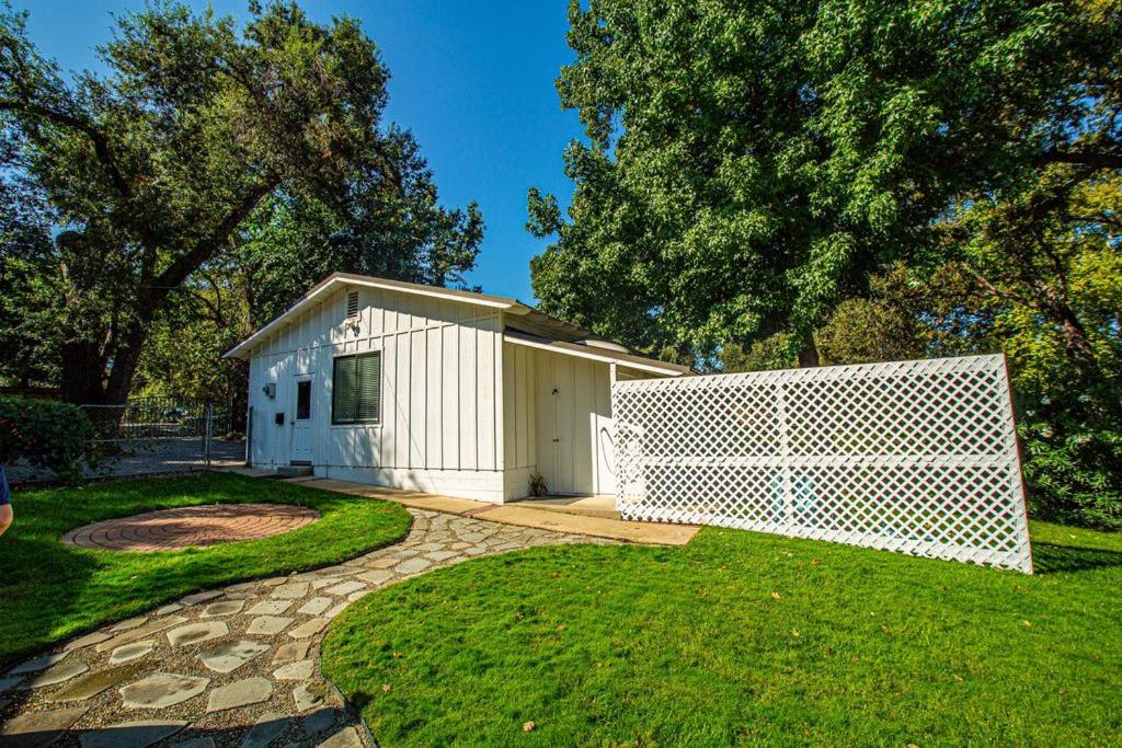 | Luxury Riverside Estate - 3BR Home or 1BR Cottage or BOTH - Sleeps 14 - Swim, fish, relax, refresh