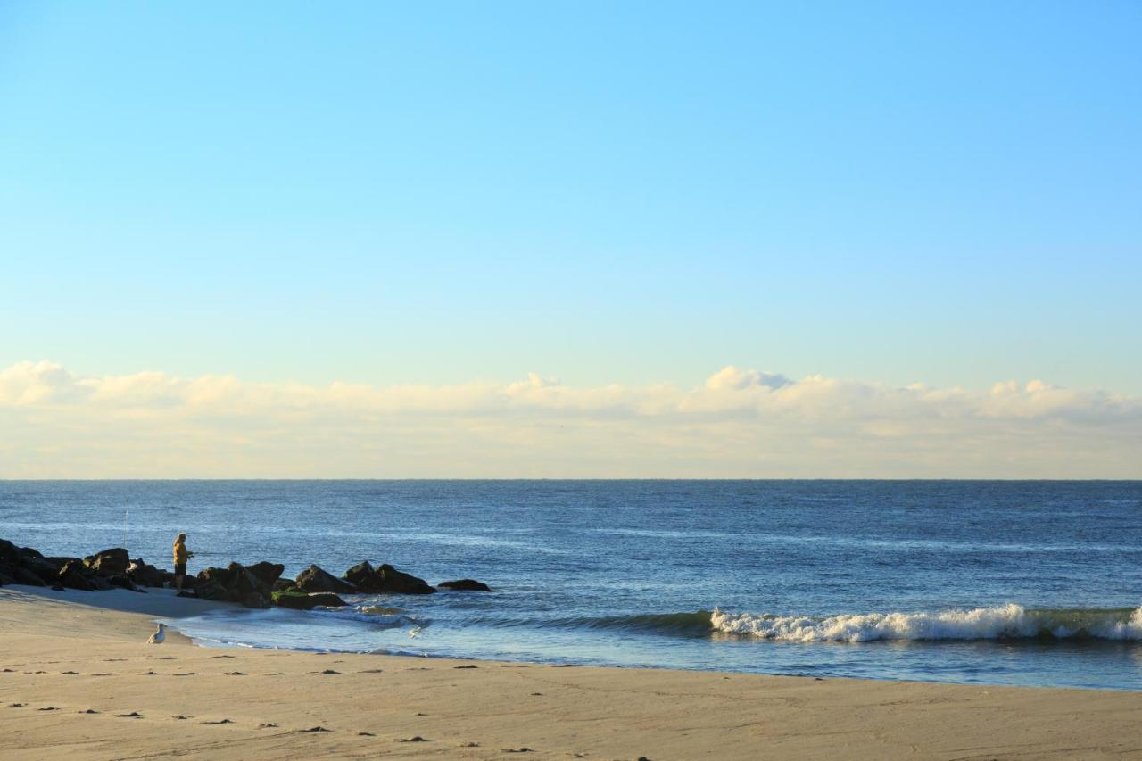  | La Mer Beachfront Resort