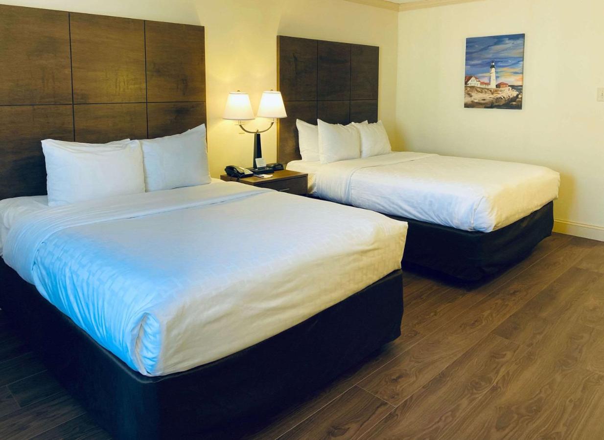 | Clarion Hotel & Conference Center Toms River