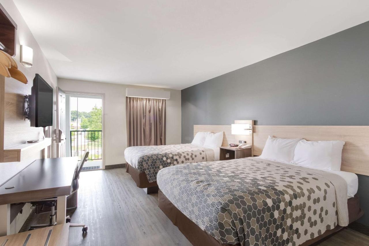 Double Room with Two Double Beds - Non-Smoking at Econo Lodge Greenville near University