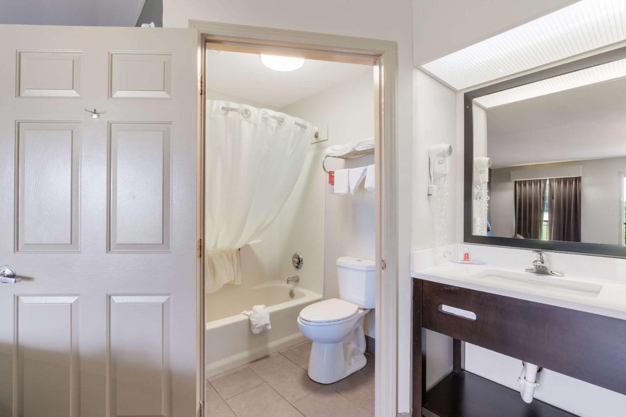 Double Room with Two Double Beds - Non-Smoking at Econo Lodge Greenville near University