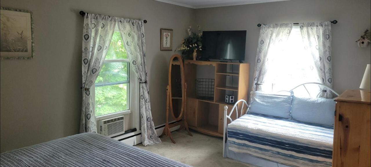 | Kountry Living Bed and Breakfast