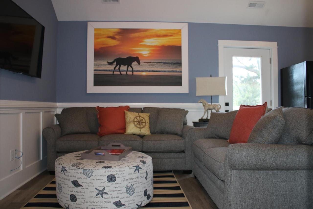 | Wild Horse Inn