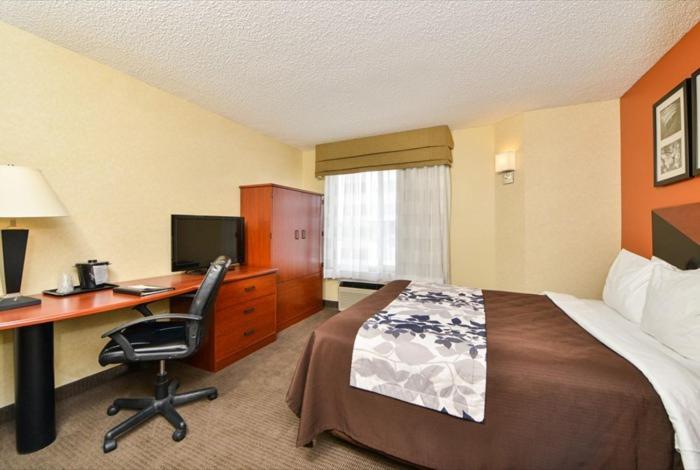 Queen Room - Non-Smoking at Sleep Inn Billings