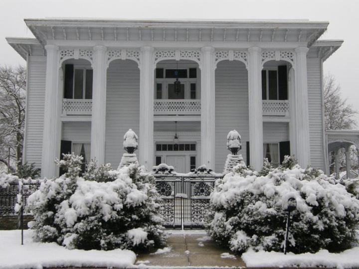 | Shadowlawn Bed and Breakfast