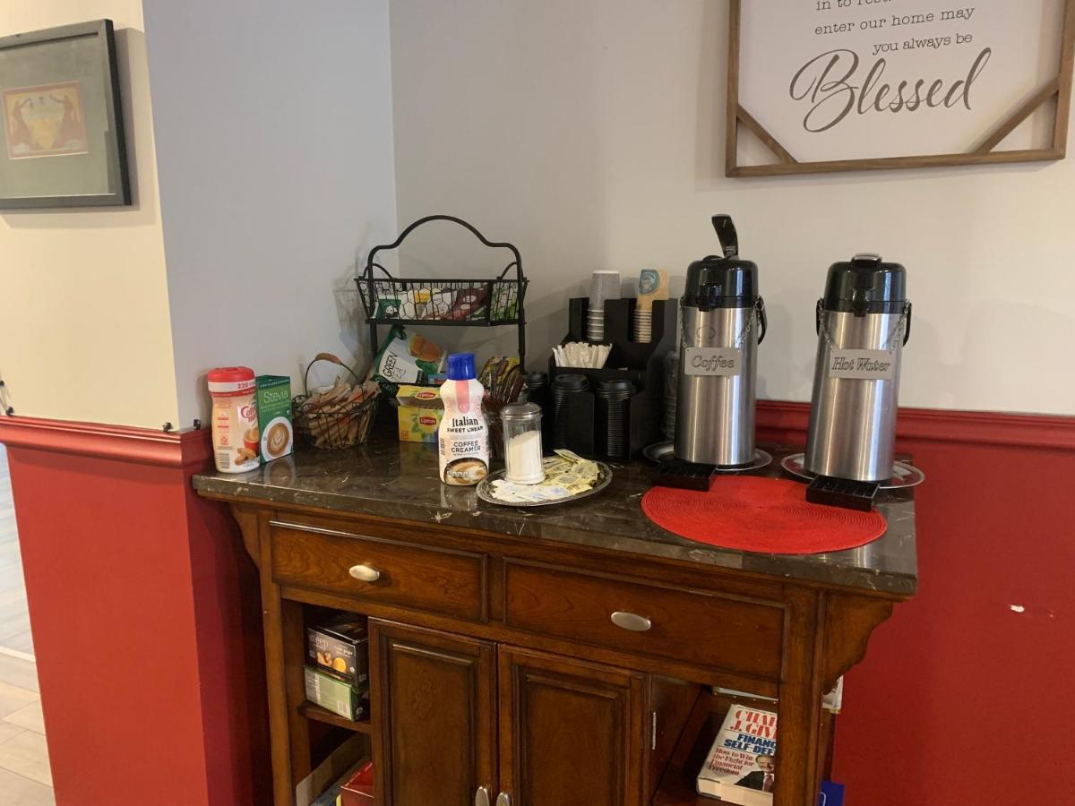  | Vinehurst Inn & Suites