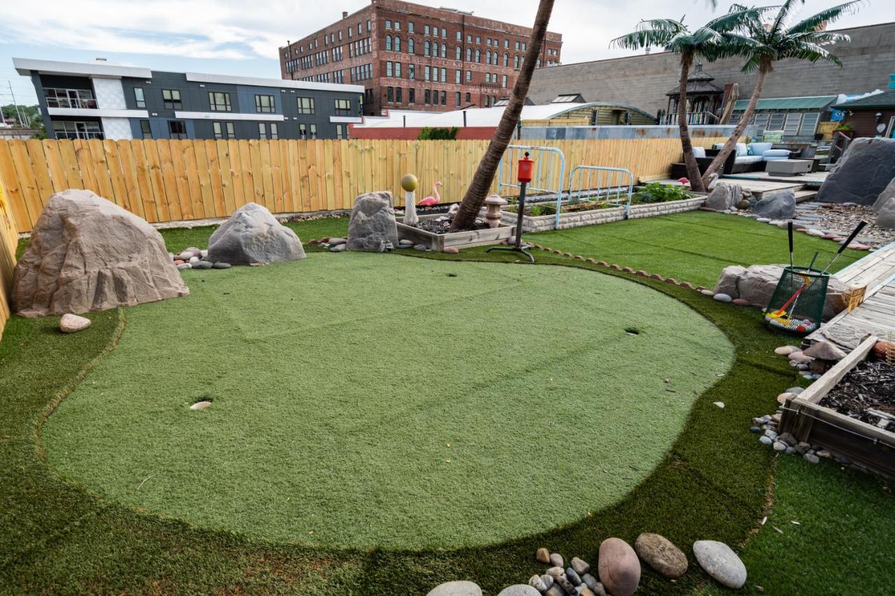 | Downtown Omaha Oasis