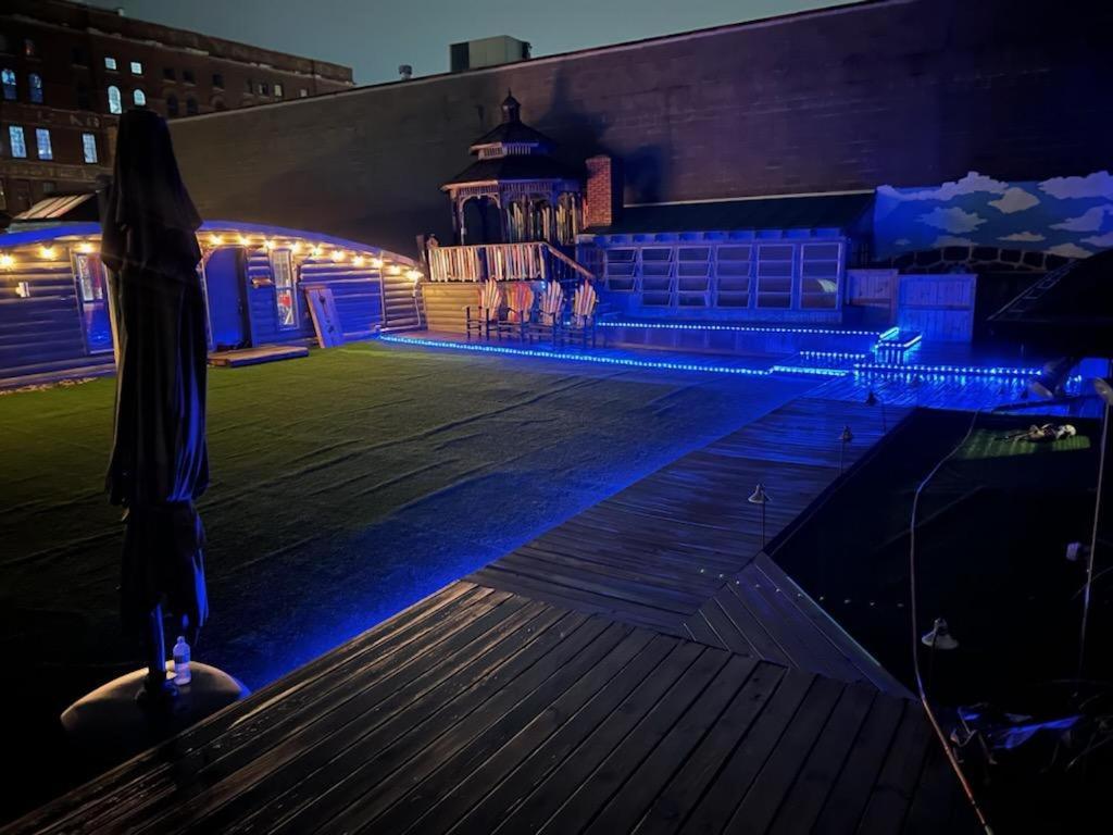 | Downtown Omaha Oasis
