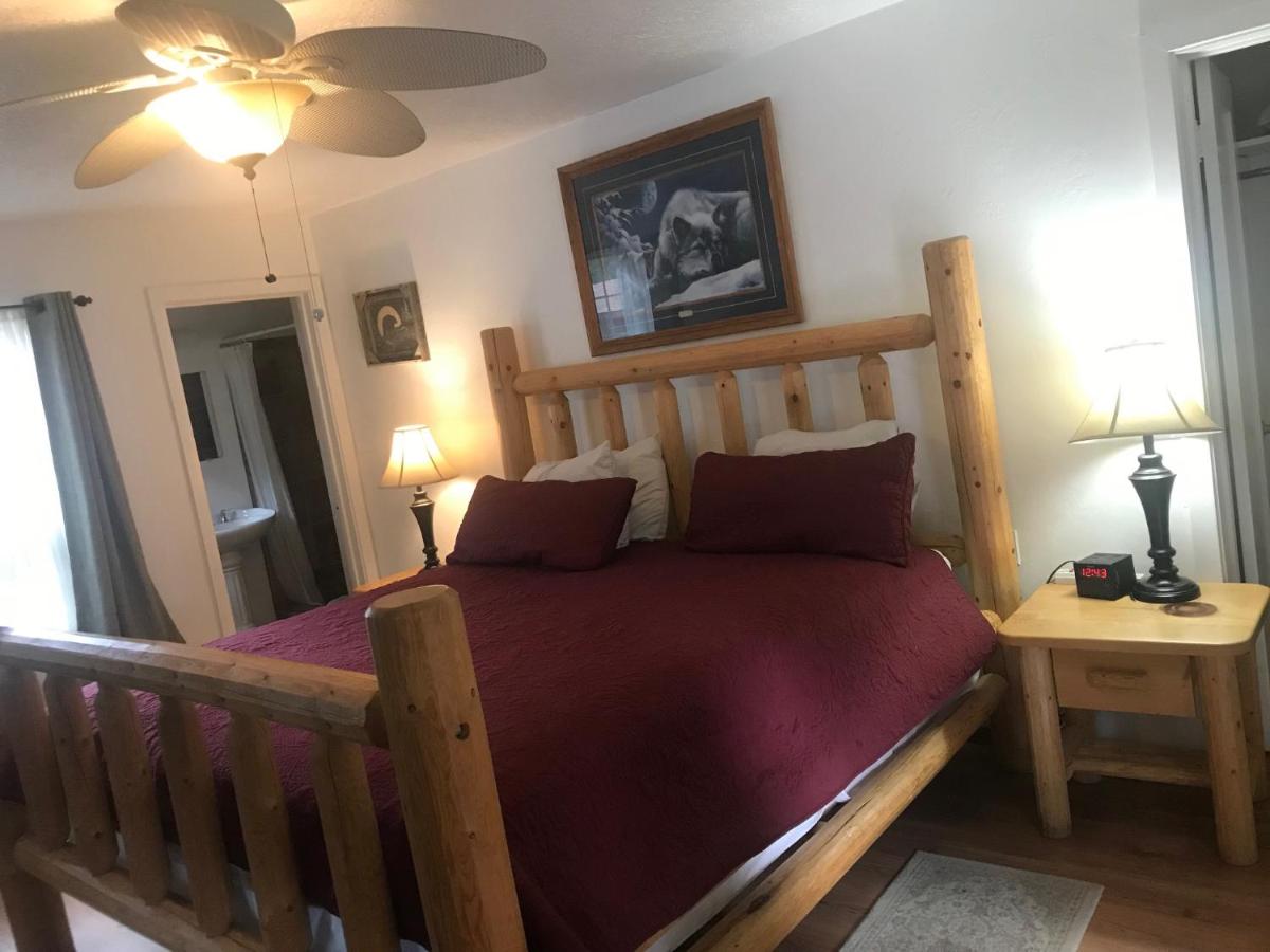| Dunsmuir Lodge