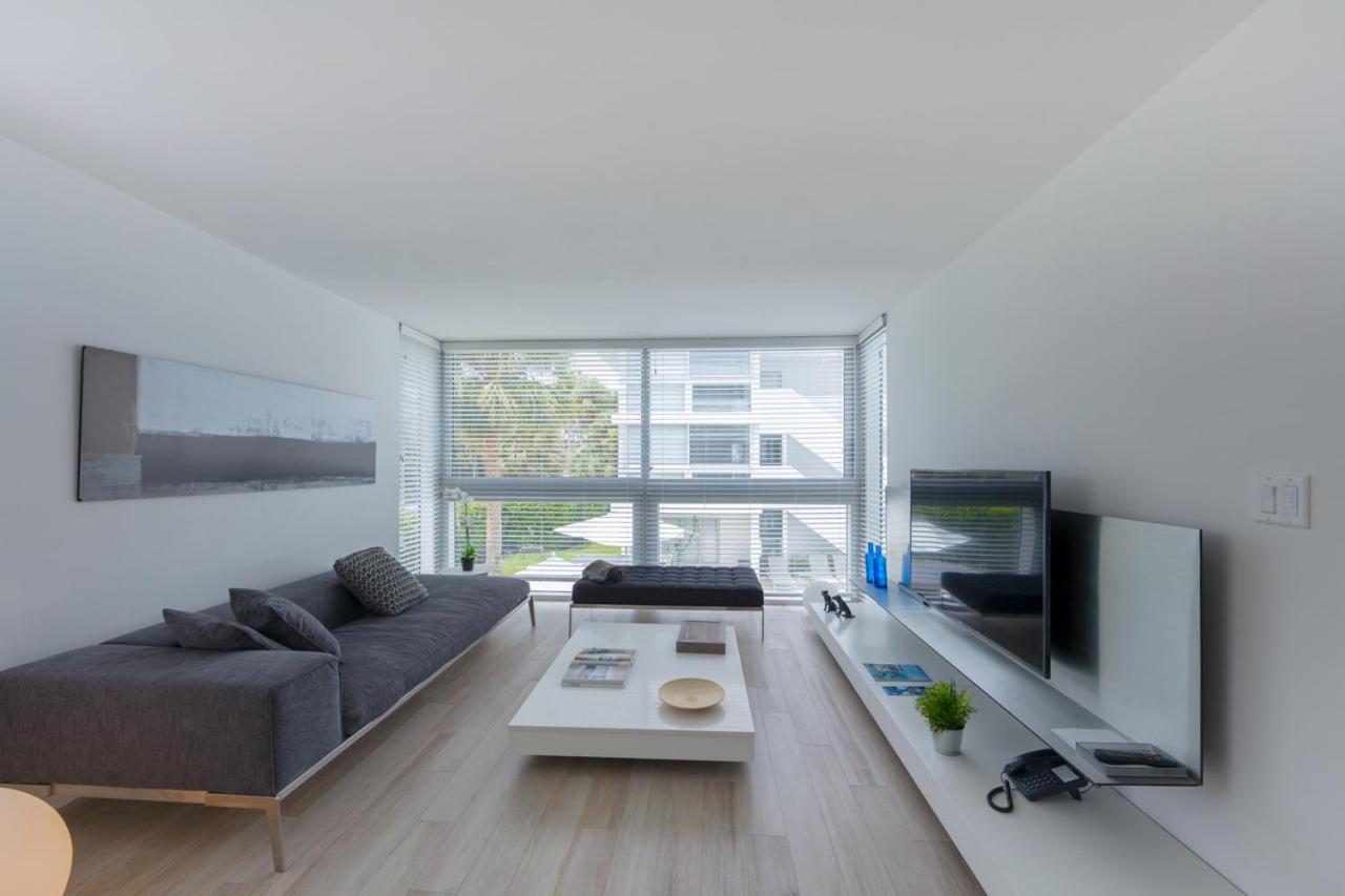  | Beach Haus Key Biscayne Contemporary Apartments