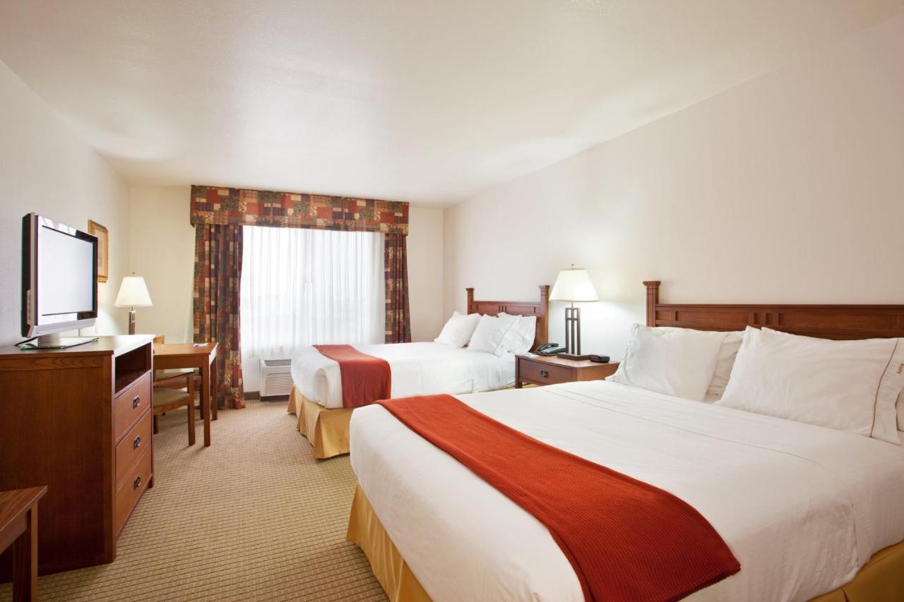 Queen Room with Two Queen Beds at Holiday Inn Express & Suites Mattoon by IHG
