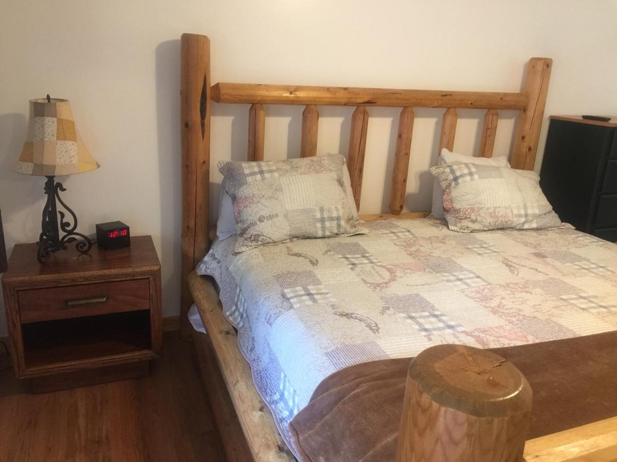 | Dunsmuir Lodge