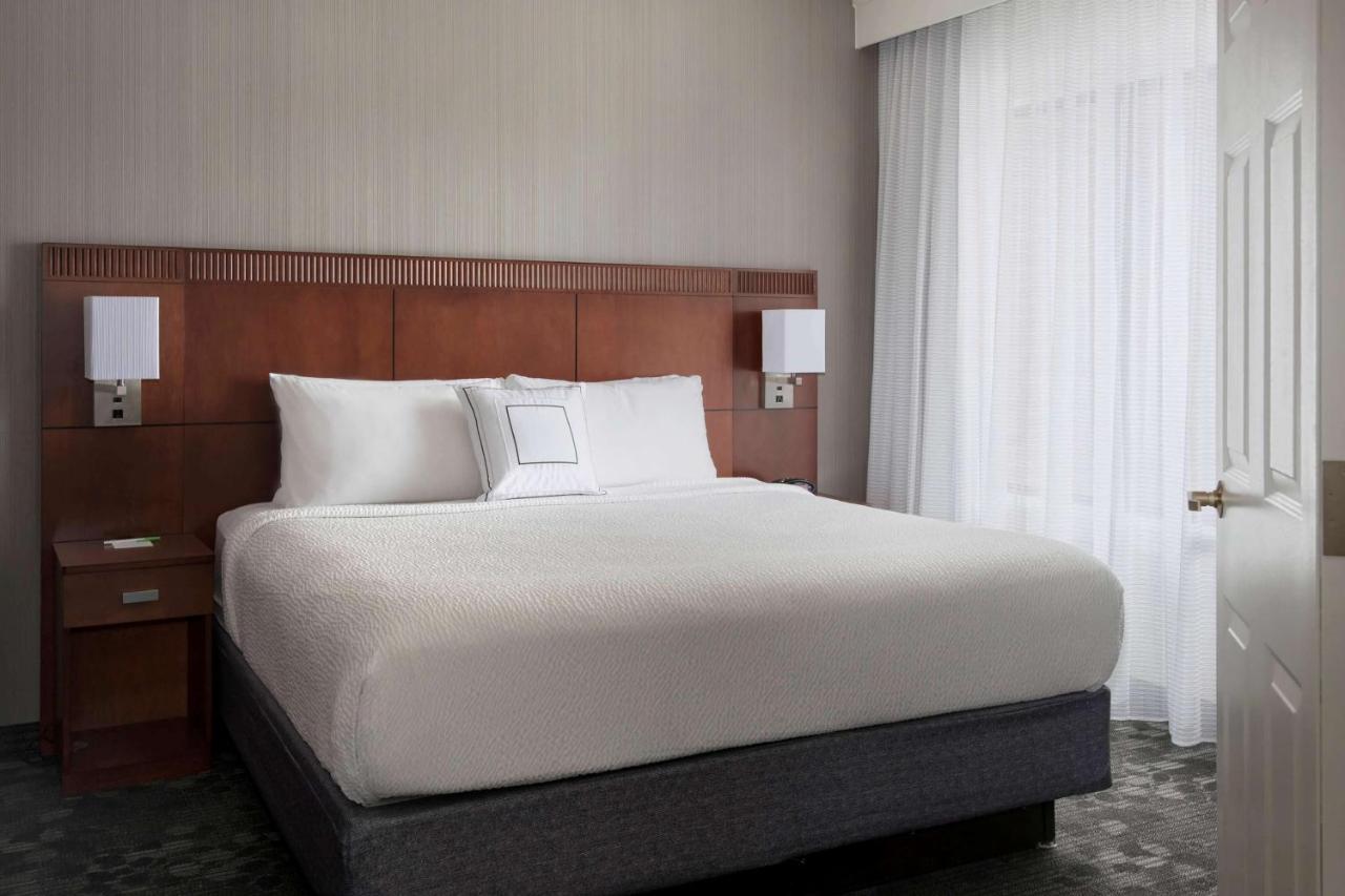 | Sonesta Select Boston Milford