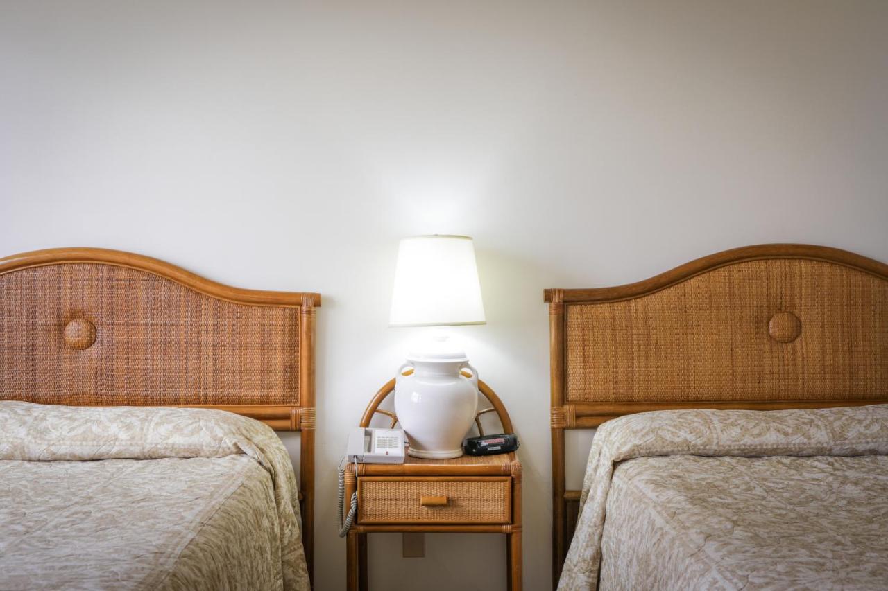 One-Bedroom Suite at Aston at the Waikiki Banyan