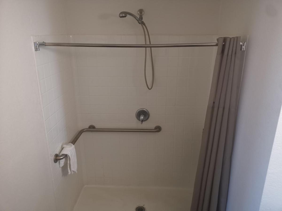 Deluxe Double Room with Shower at Emblaze Hotel