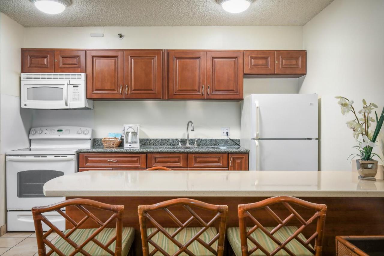 One-Bedroom Suite with Ocean View at Aston at the Waikiki Banyan
