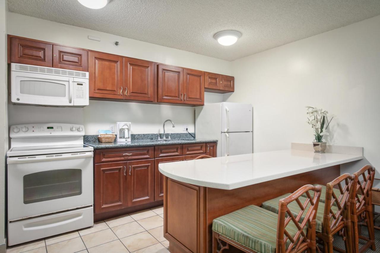 One-Bedroom Suite with Ocean View at Aston at the Waikiki Banyan