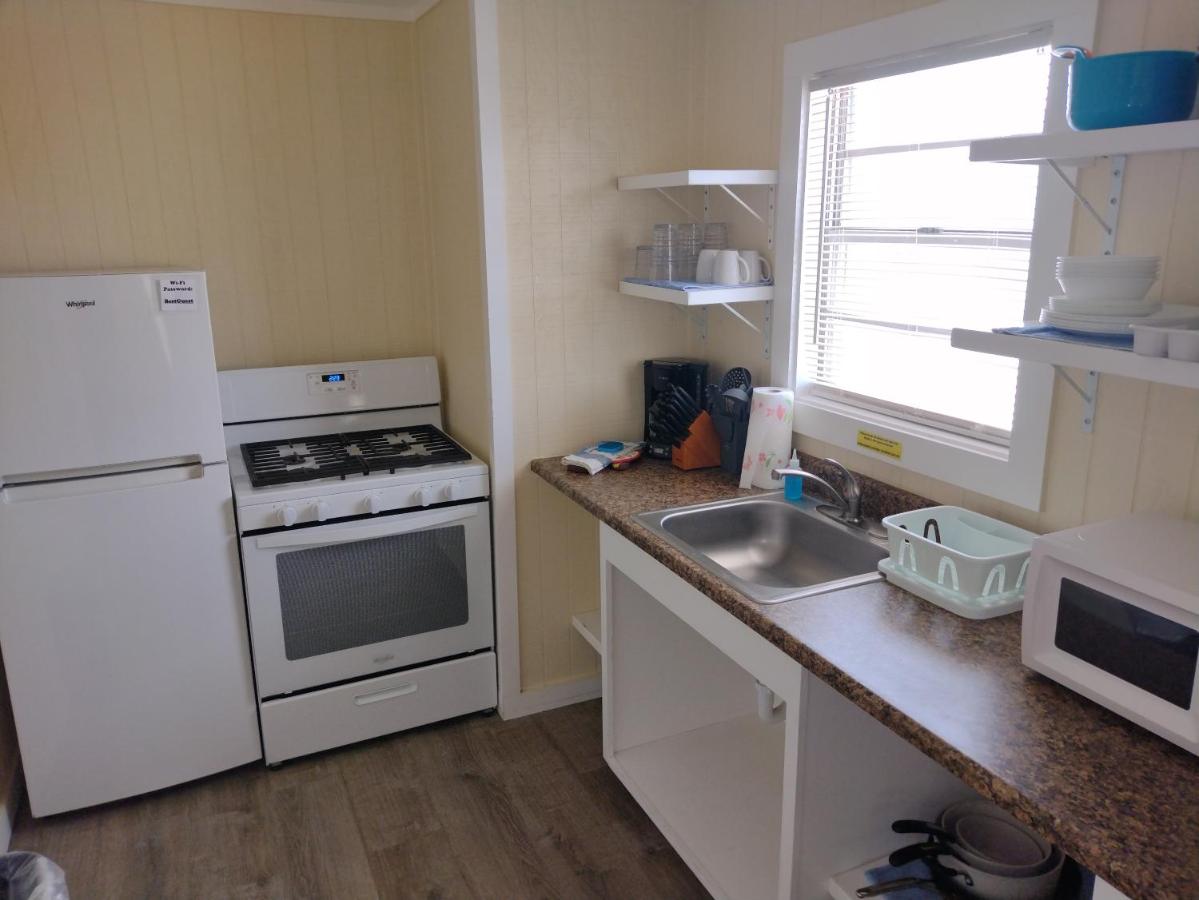  | Double Barr Cottage Inn