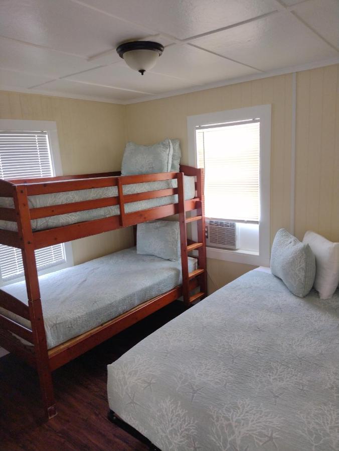  | Double Barr Cottage Inn