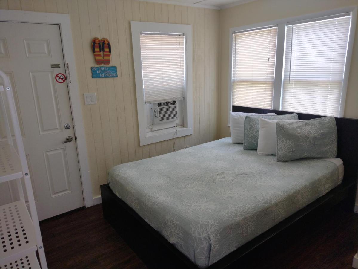  | Double Barr Cottage Inn