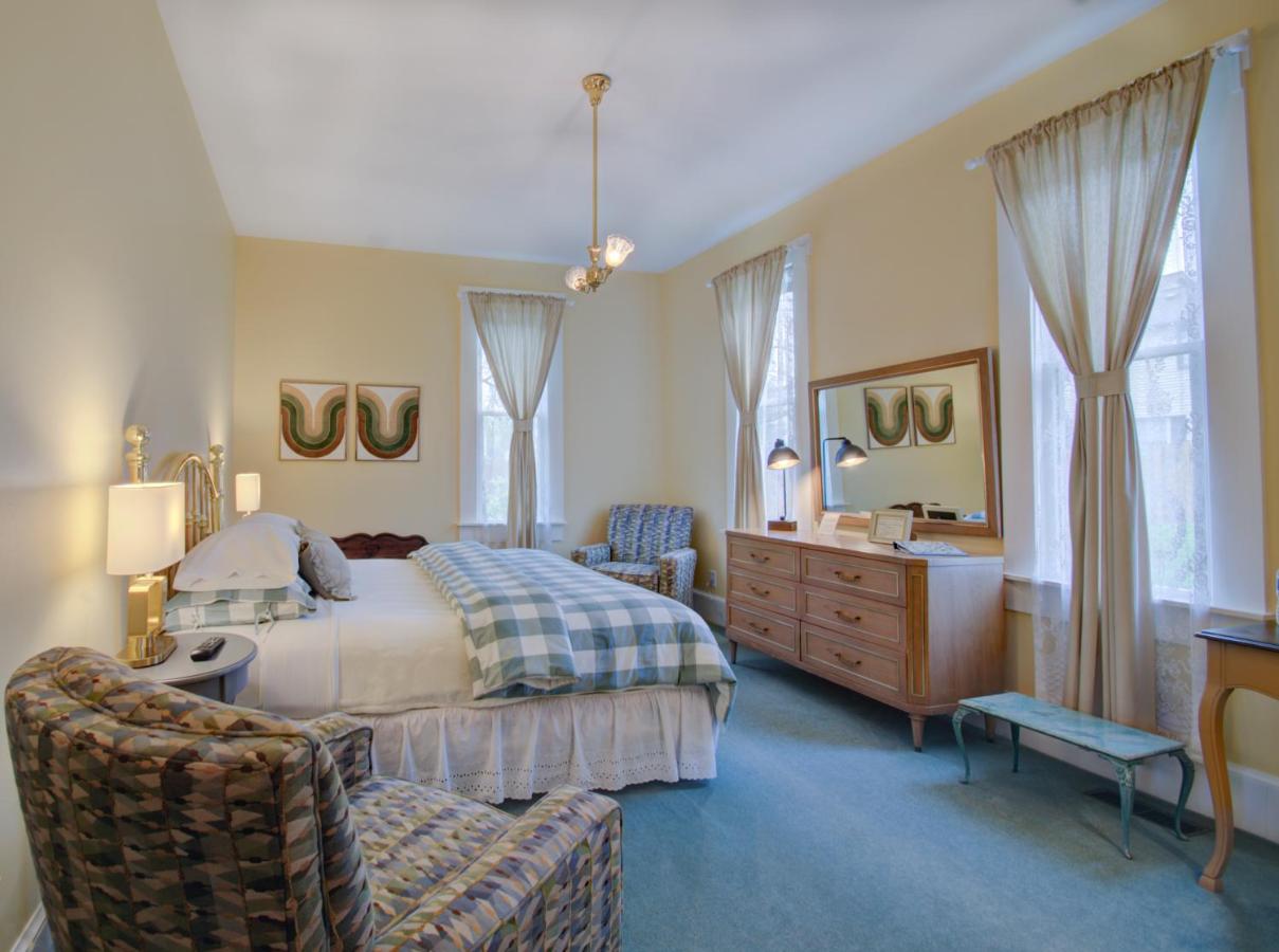  | Prairie Guest House