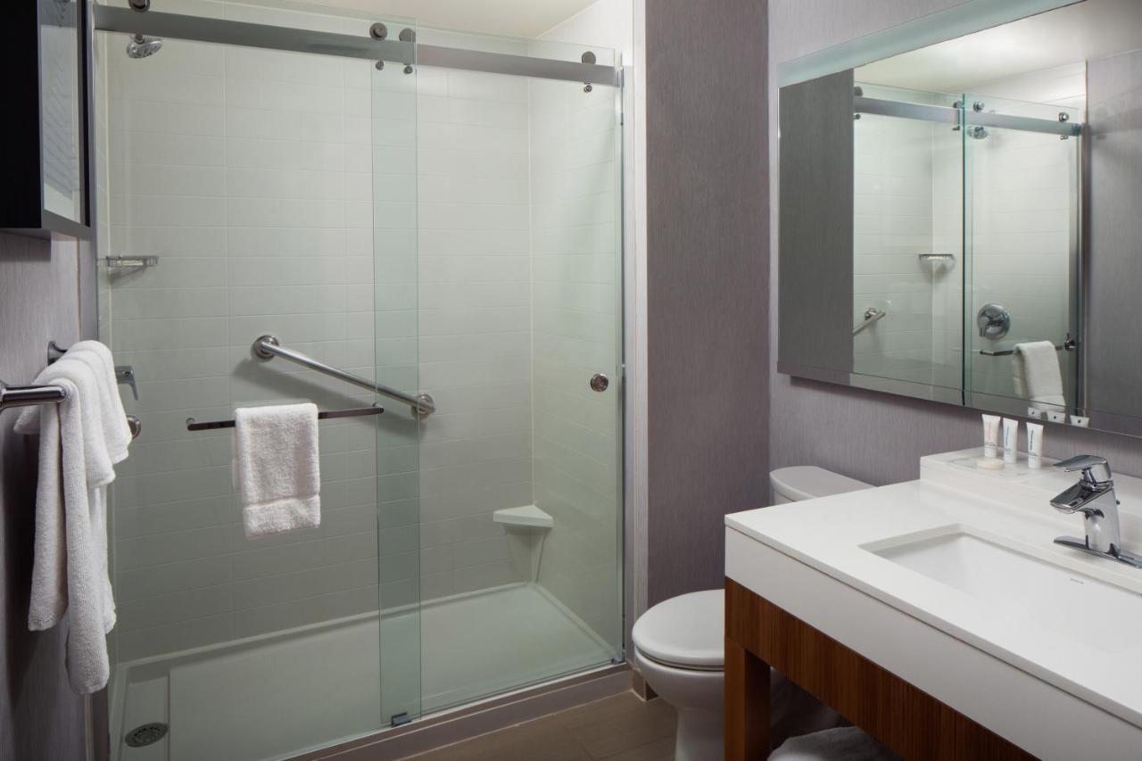 Large King Room at Hyatt Place Nashville Downtown