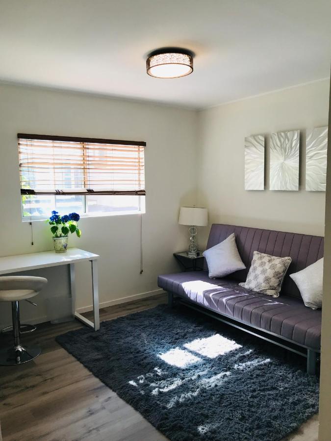  | COZY 2 BEDROOM GUESTHOUSE IN BEVERLY HILLS