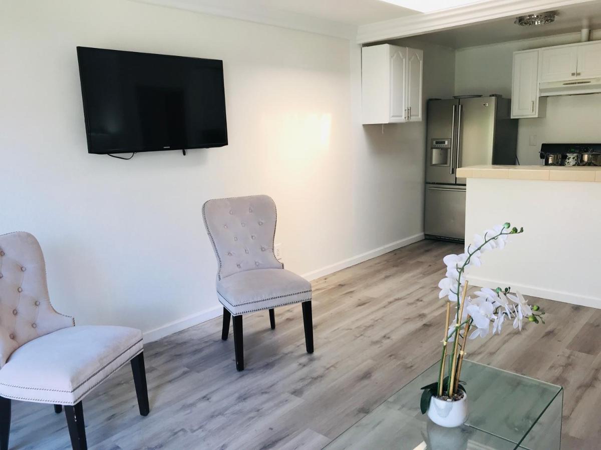  | COZY 2 BEDROOM GUESTHOUSE IN BEVERLY HILLS