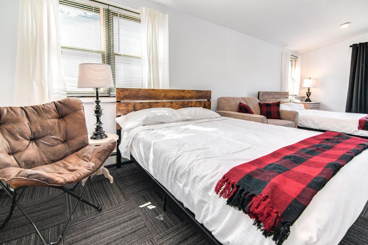 | Outdoors Inn at Balsam Lake
