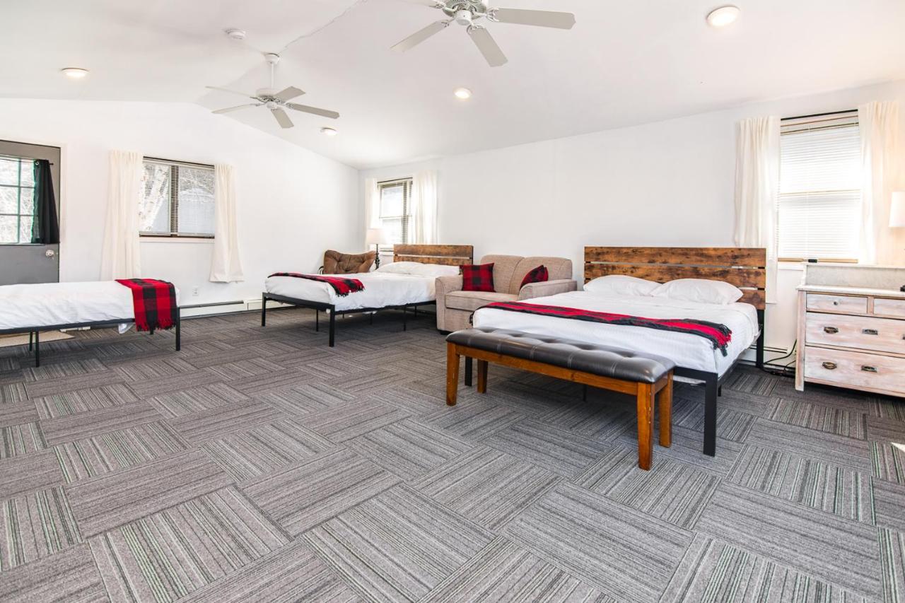 | Outdoors Inn at Balsam Lake