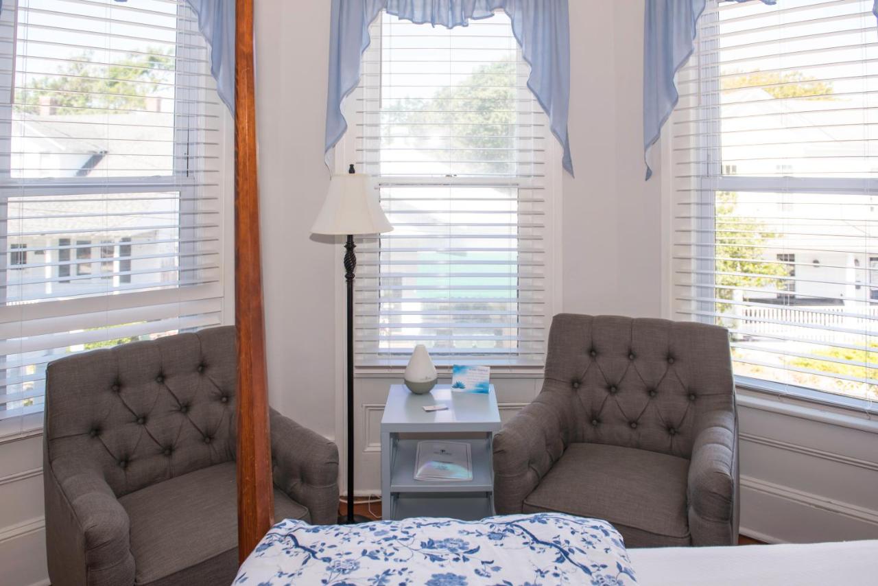 | Pecan Tree Inn
