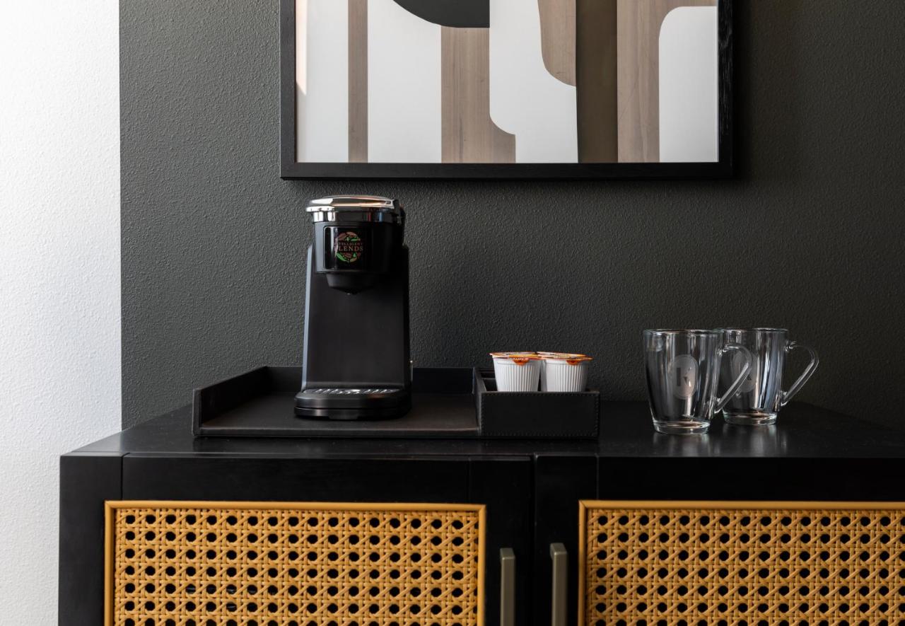 Urban King Room at Kissel Uptown Oakland, in the Unbound Collection by Hyatt