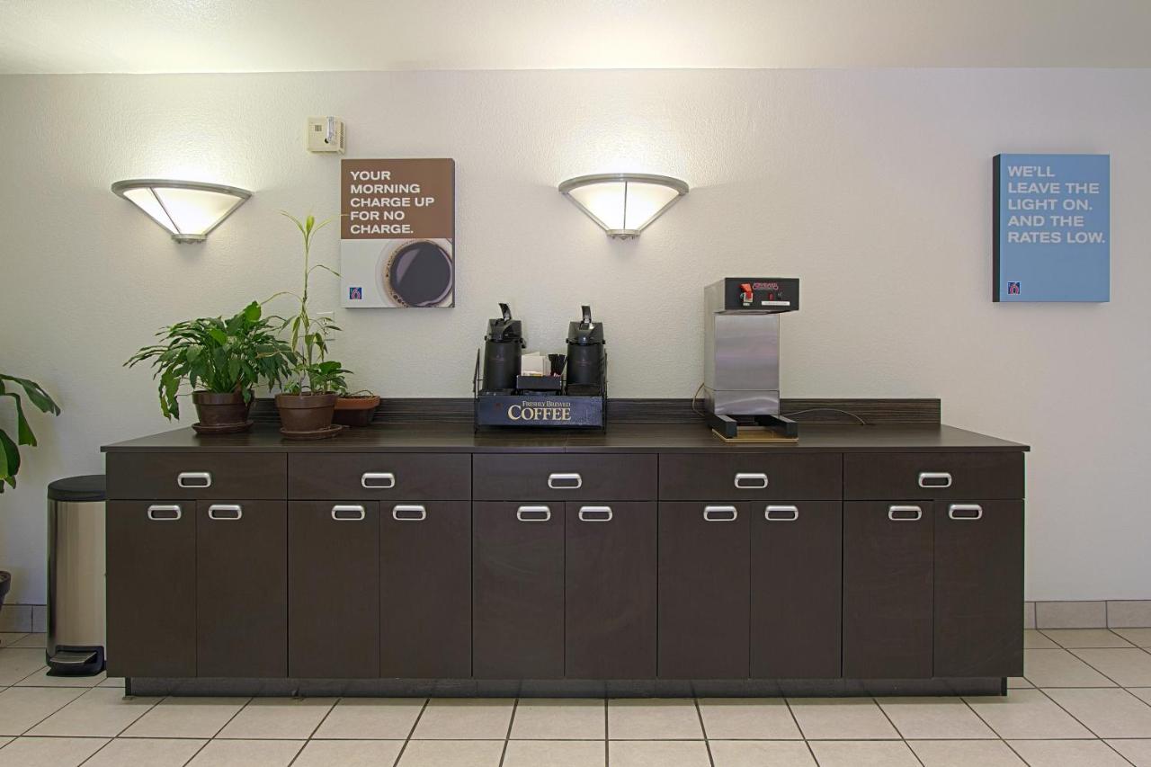 | Motel 6-Piscataway, NJ