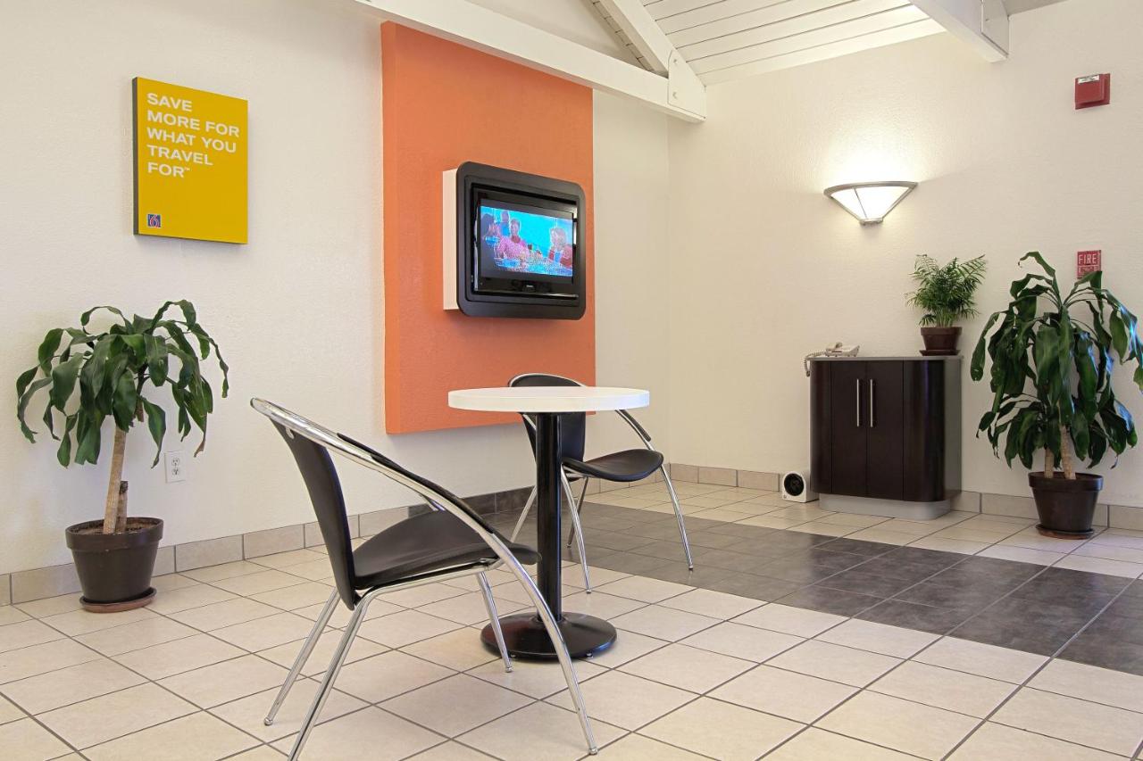 | Motel 6-Piscataway, NJ