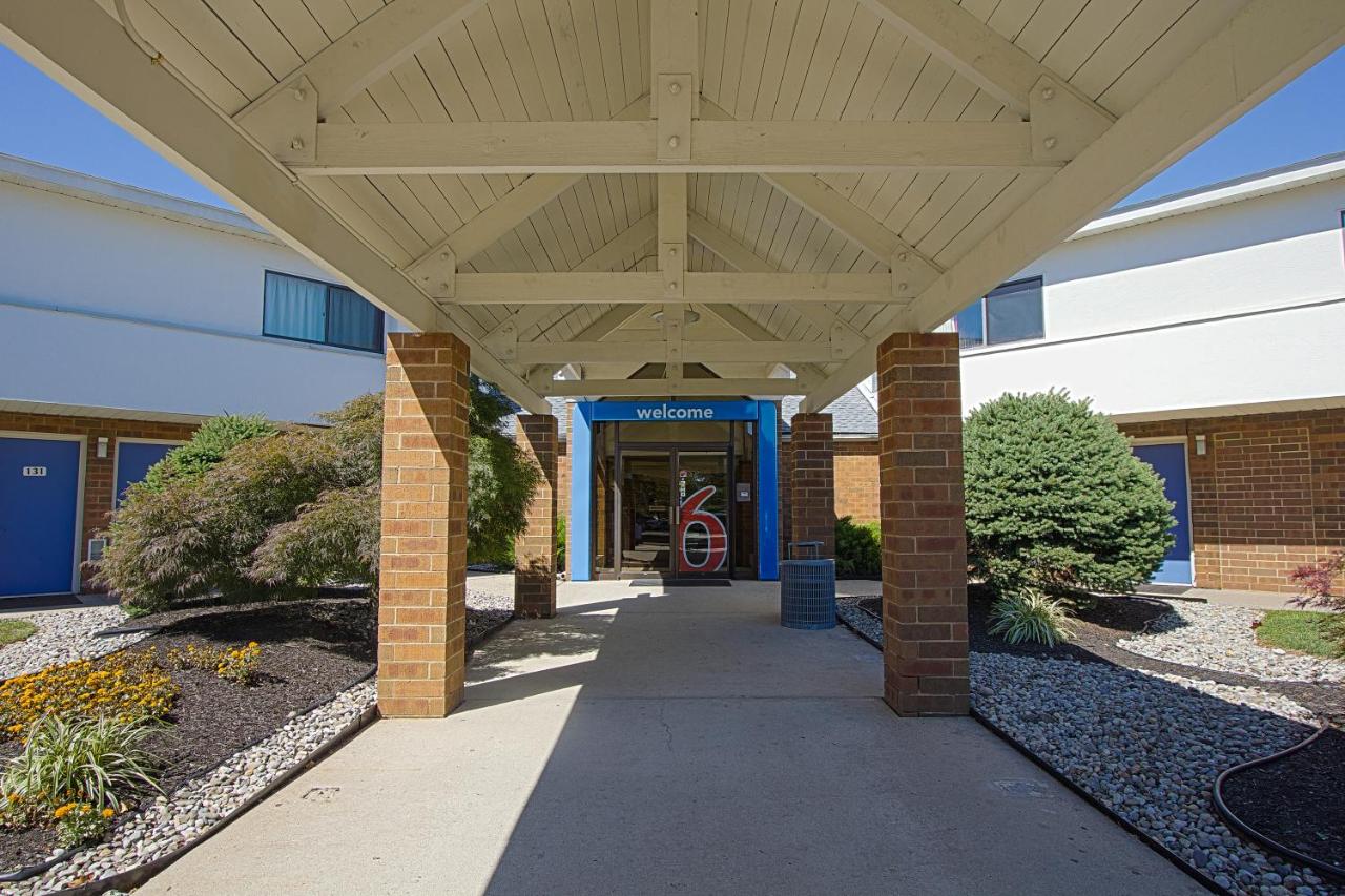 | Motel 6-Piscataway, NJ