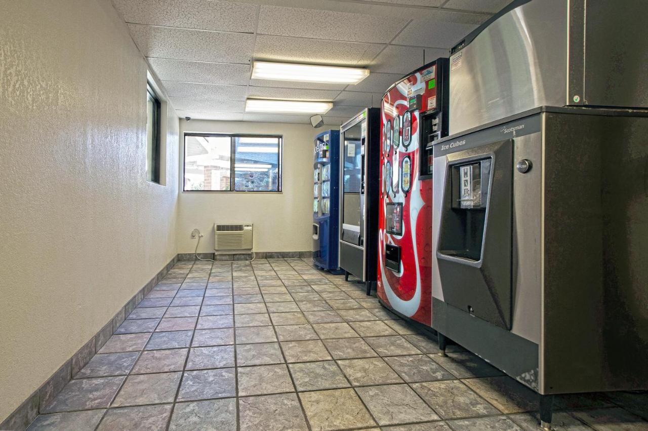 | Motel 6-Piscataway, NJ