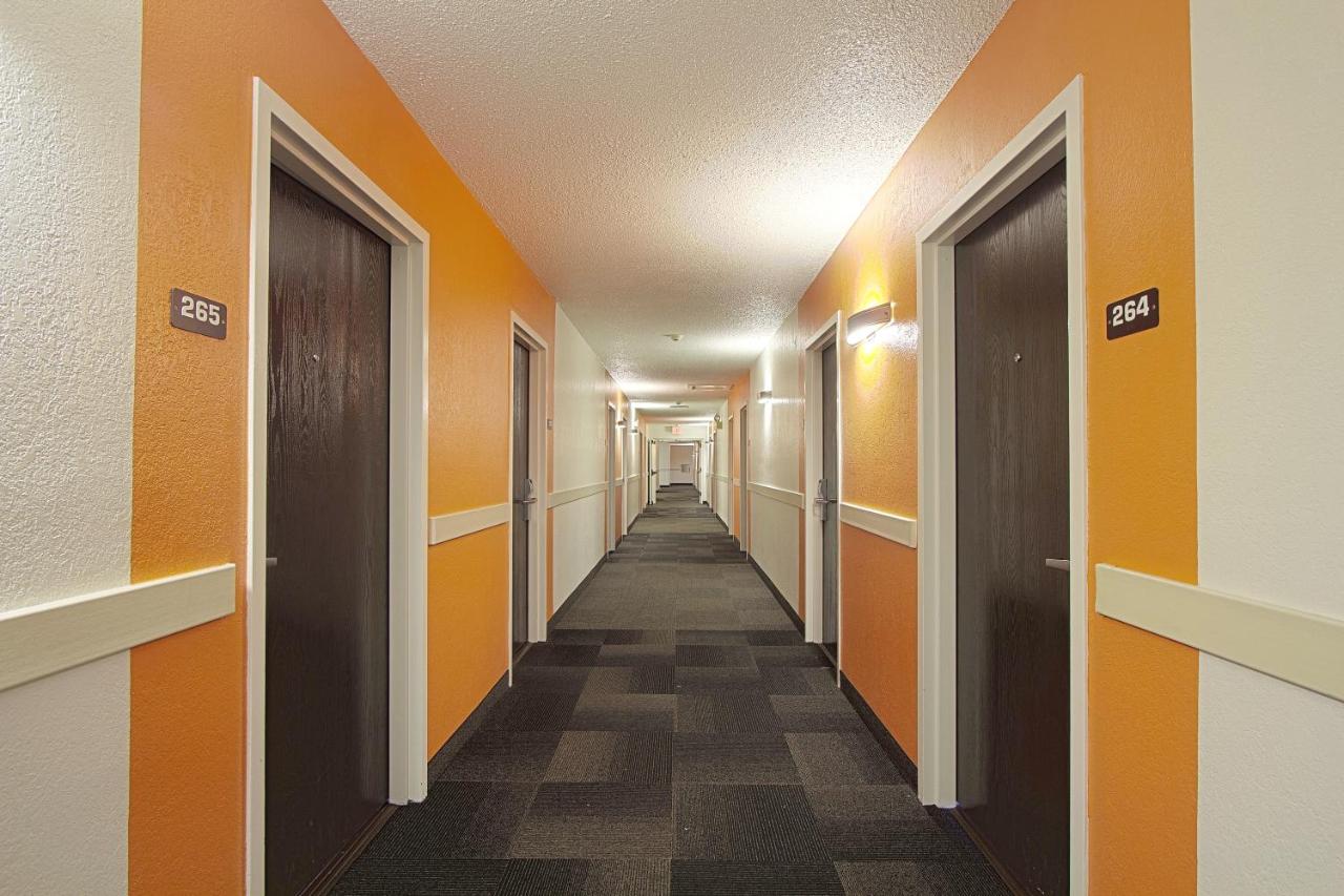| Motel 6-Piscataway, NJ