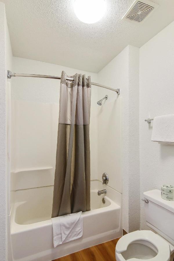 | Motel 6-Ventura, CA - South