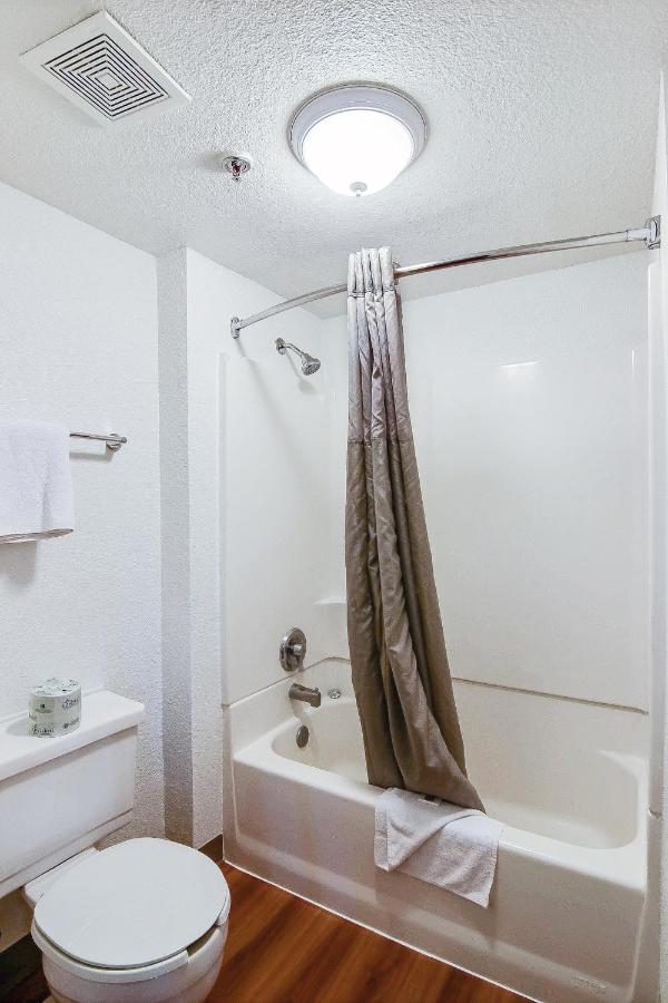 | Motel 6-Ventura, CA - South