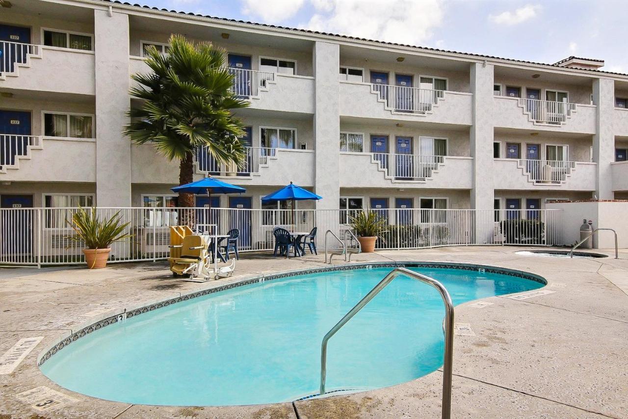 | Motel 6-Ventura, CA - South