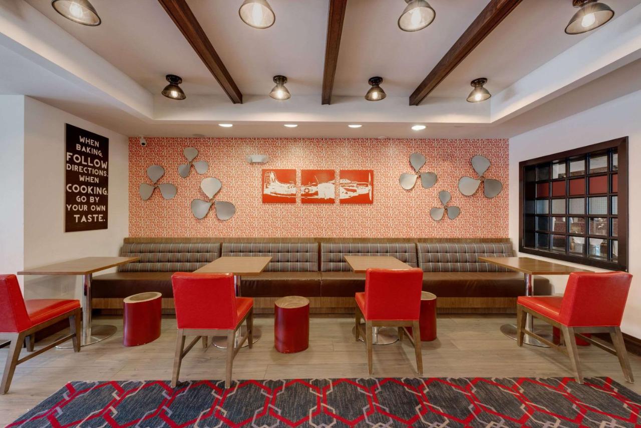  | Four Points by Sheraton Newburgh Stewart Airport