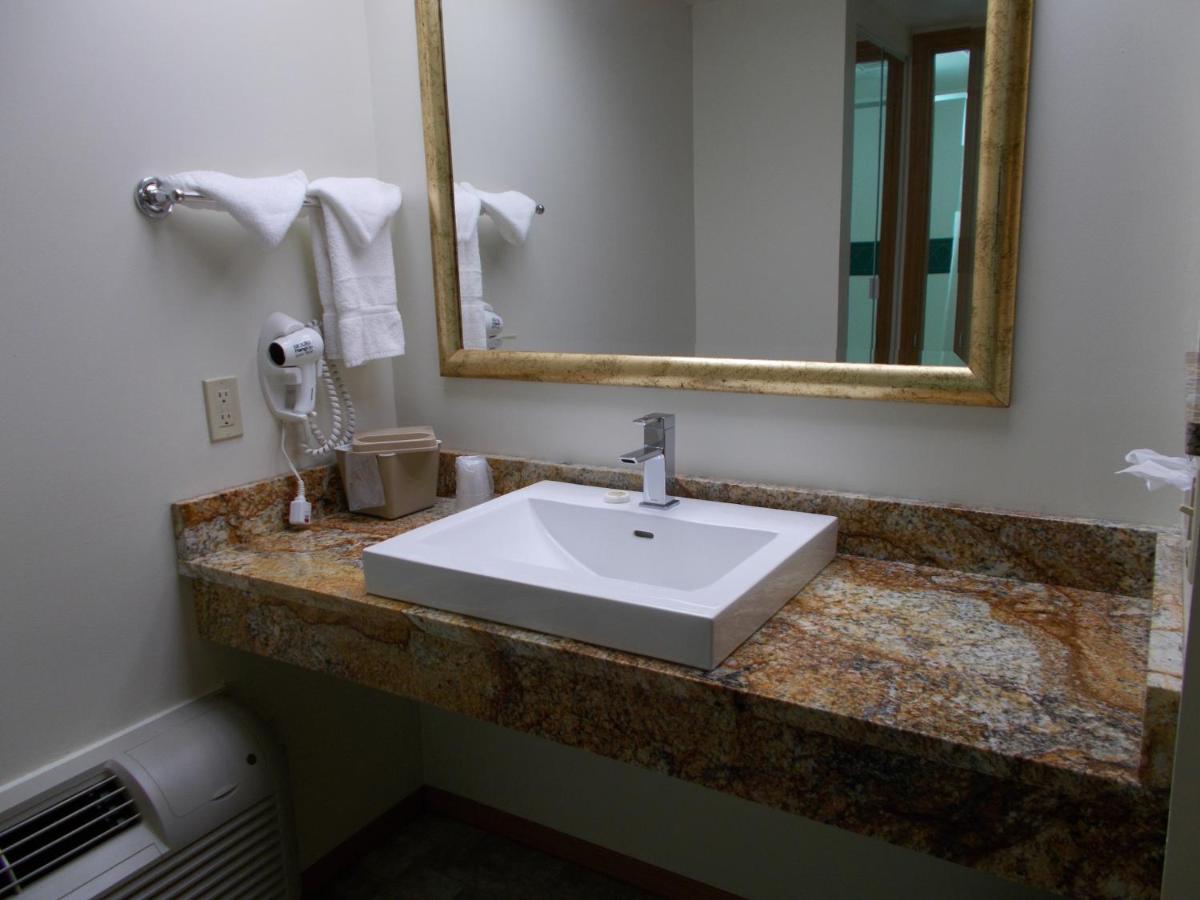  | Fort Davidson Hotel