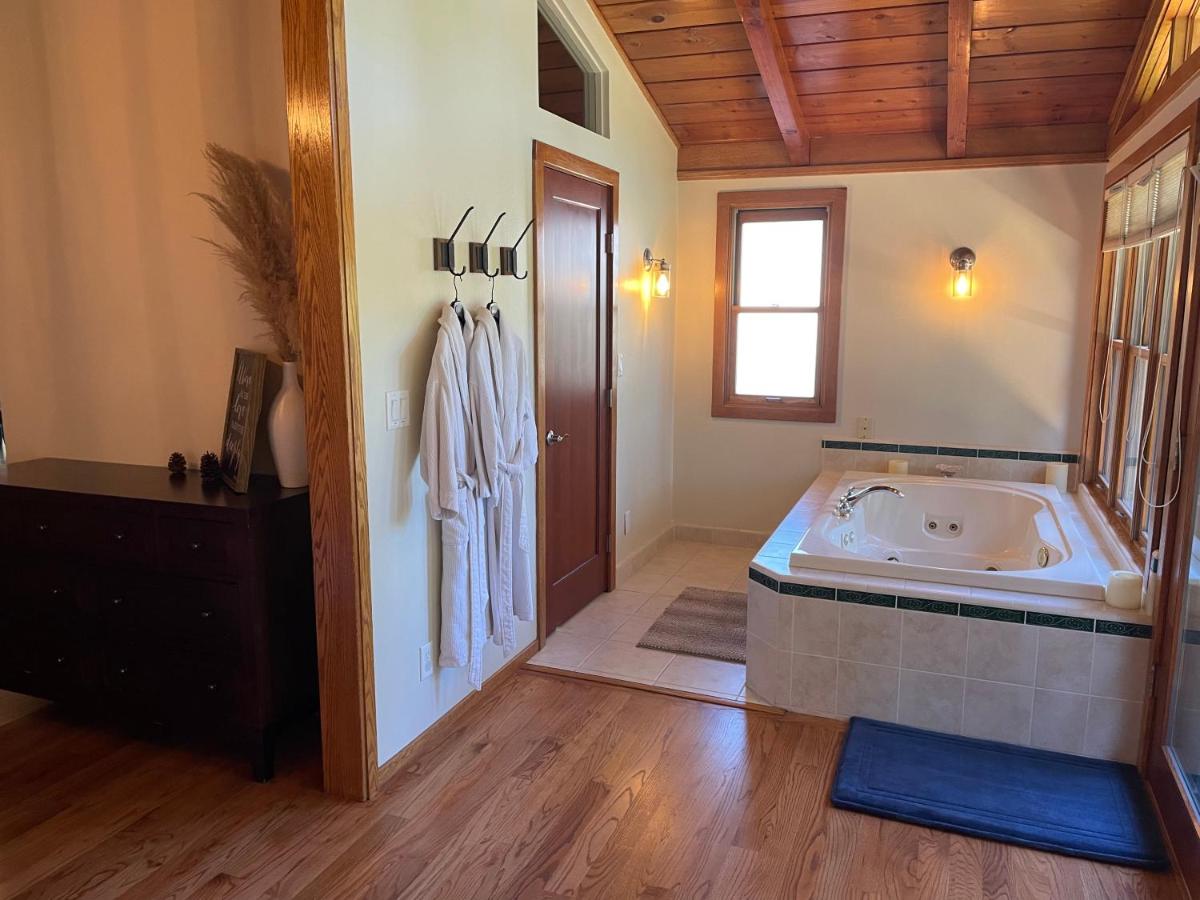 | Luxury Riverside Estate - 3BR Home or 1BR Cottage or BOTH - Sleeps 14 - Swim, fish, relax, refresh