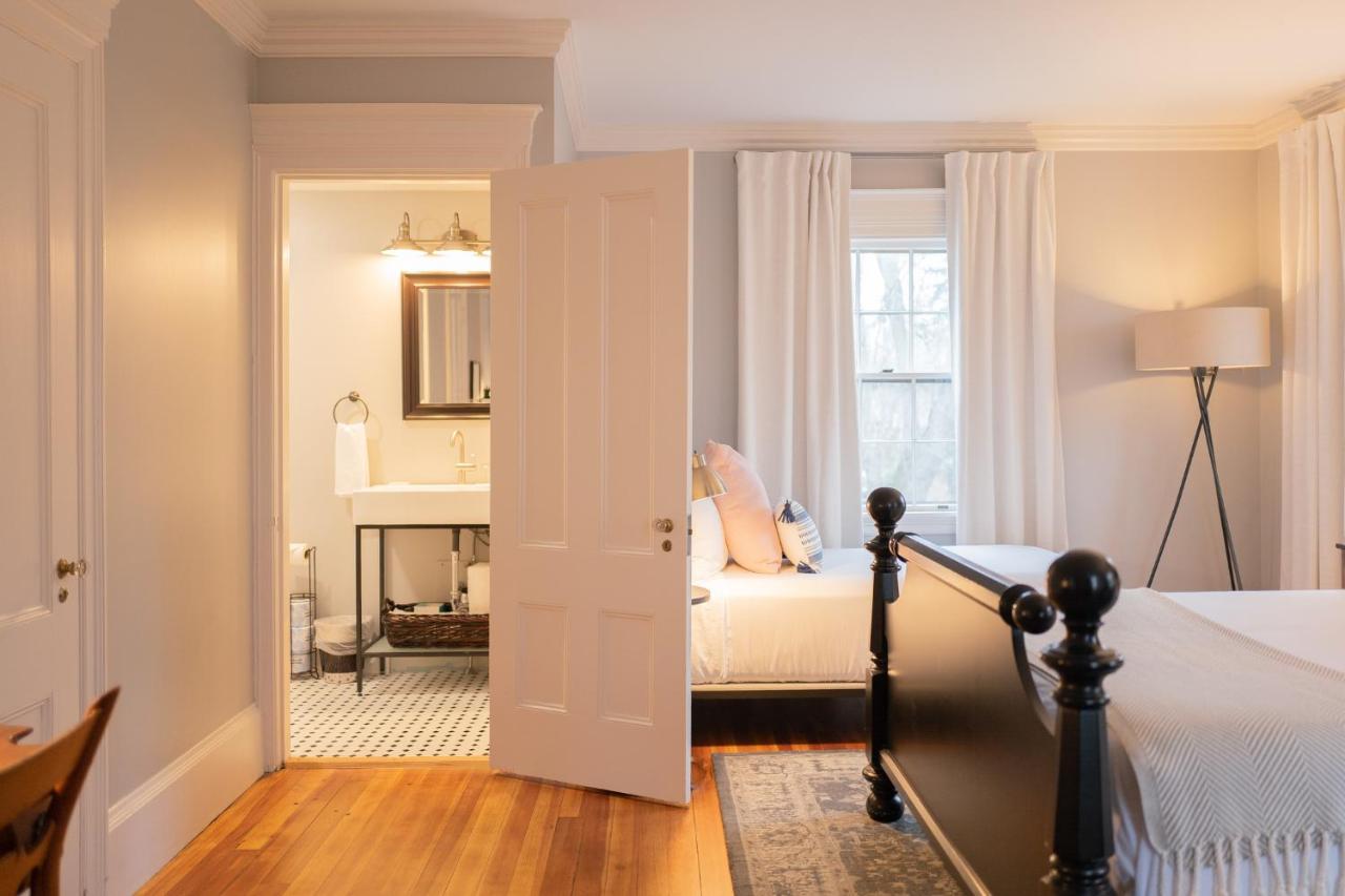 | OneSixtyFive, The Inn on Park Row