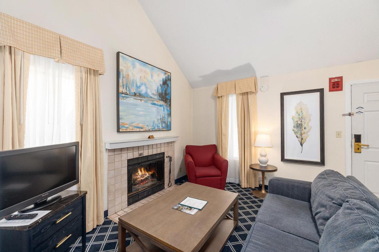 | Residences at Daniel Webster