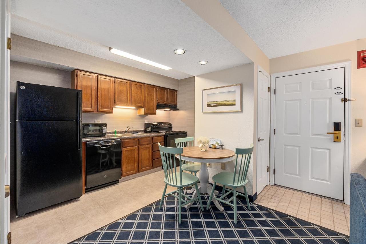 | Residences at Daniel Webster
