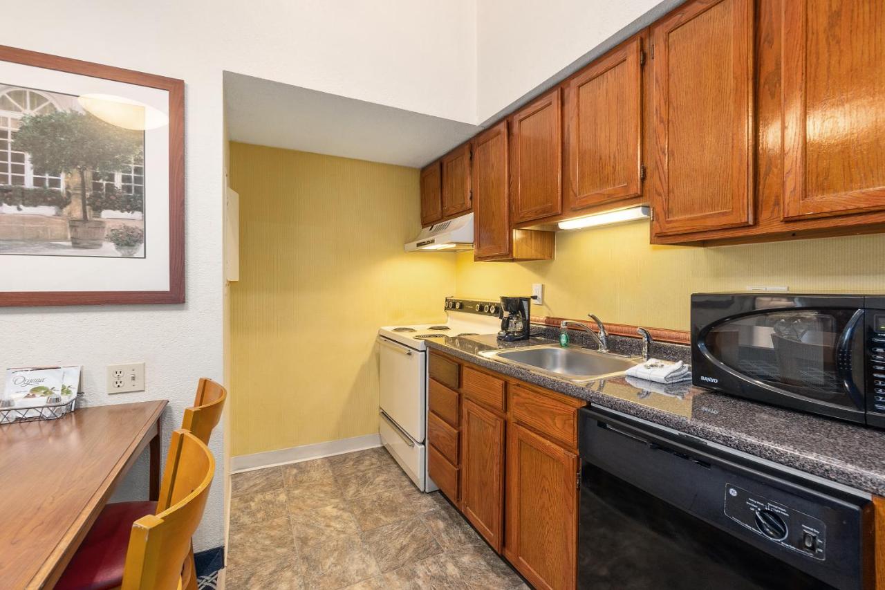 | Residences at Daniel Webster