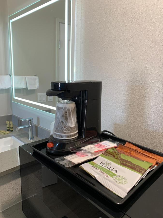 Double Room at Mojave Inn