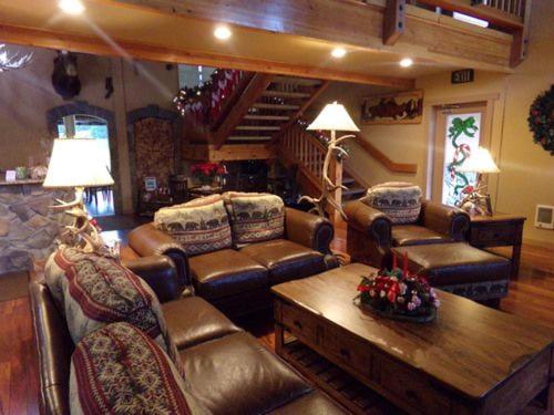 | Cowlitz River Lodge